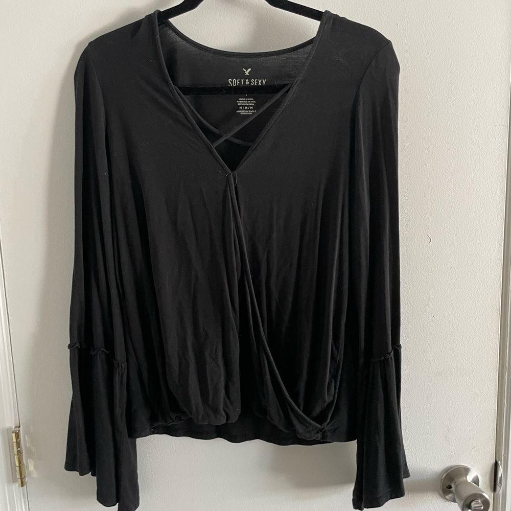 American Eagle black flowy long sleeve size M